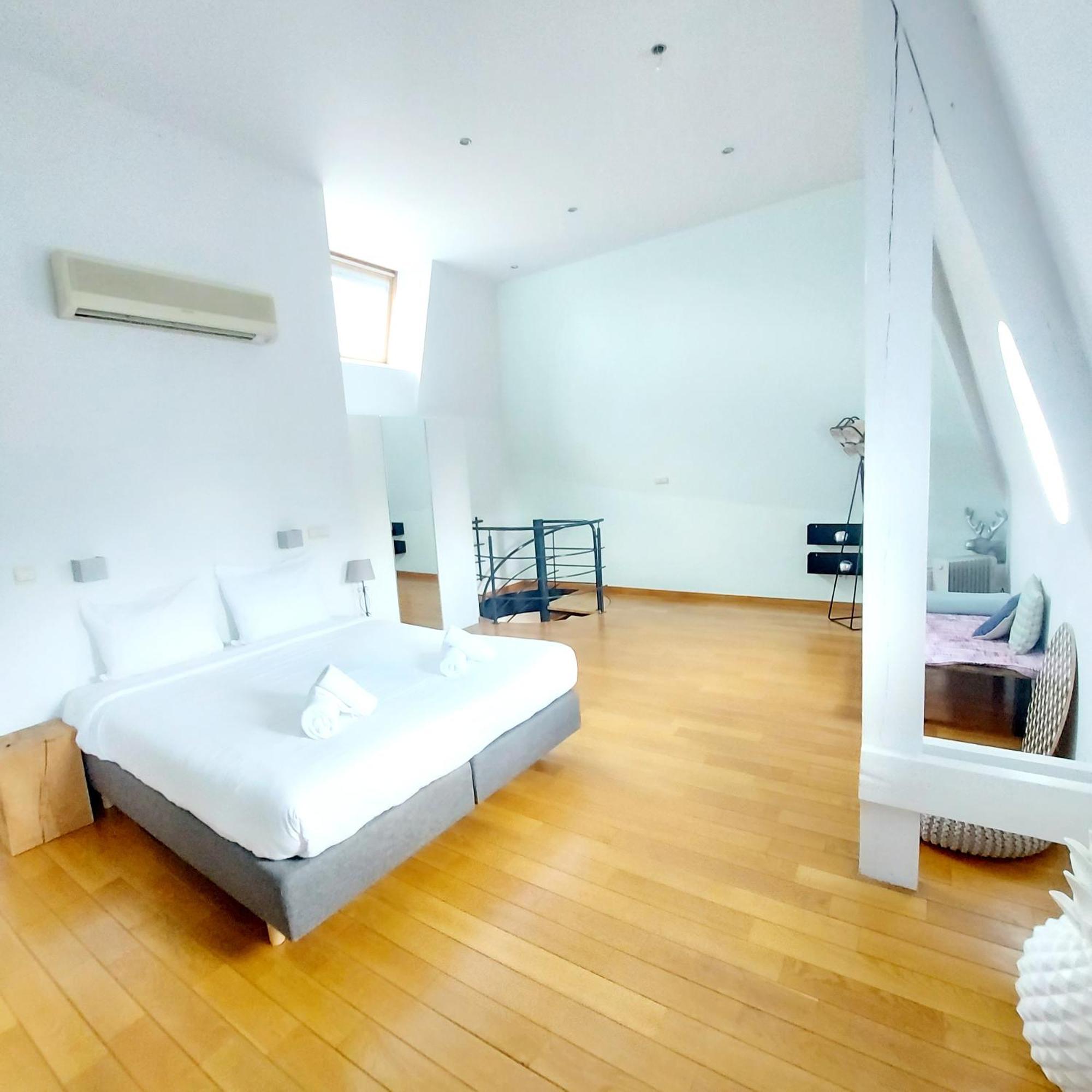 New Stylish Grand Place City Center Duplex Brüssel
